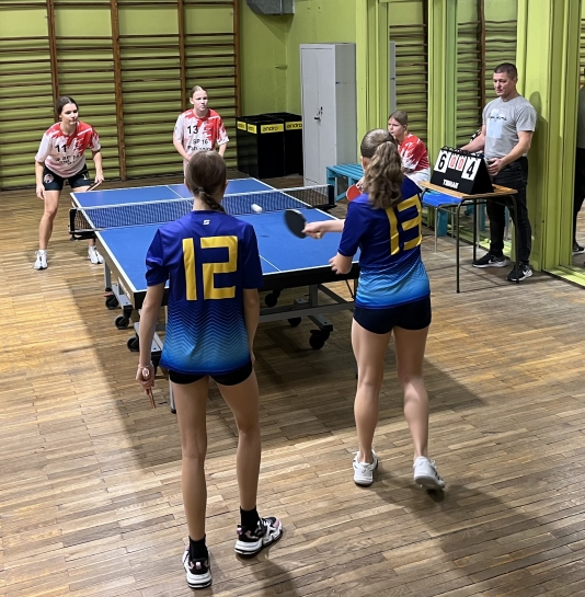 17.10 MIEJSKIE IGRZYSKA M�ODZIE�Y SZKOLNEJ W TENISIE STO�OWYM