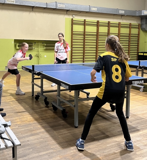 17.10 MIEJSKIE IGRZYSKA M�ODZIE�Y SZKOLNEJ W TENISIE STO�OWYM