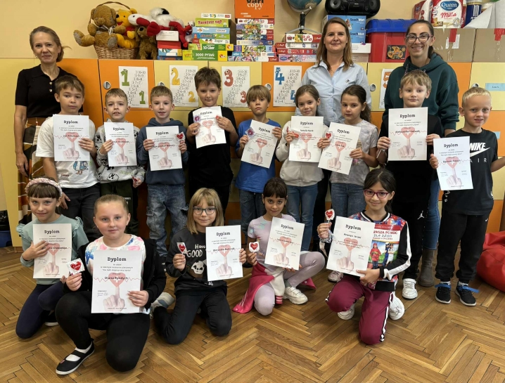 „NIE B�DZ OBOJ�TNY - RATUJ �YCIE”