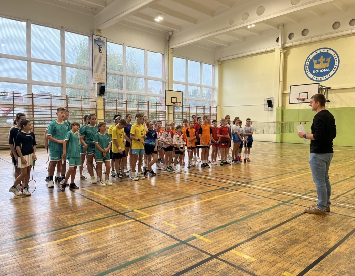 POWIATOWE IGRZYSKA DZIECI W BADMINTONIE