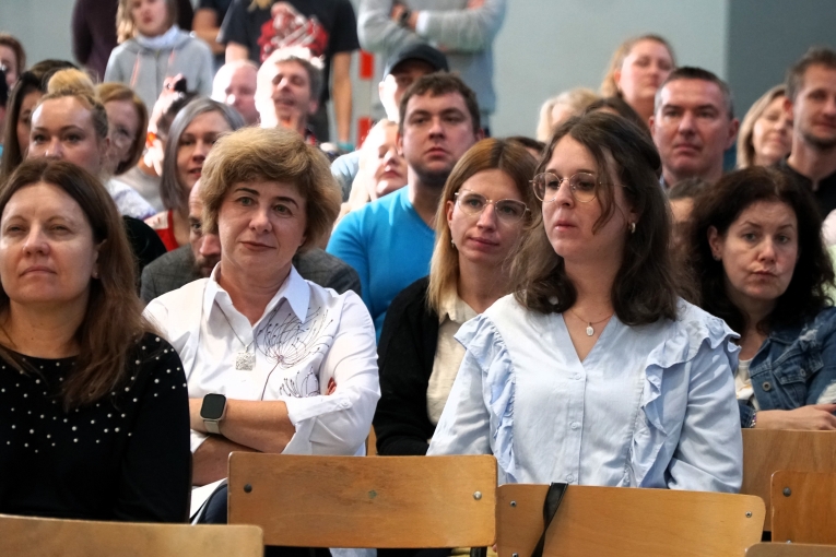 DZIEN NAUCZYCIELA I �LUBOWANIE KLAS PIERWSZYCH