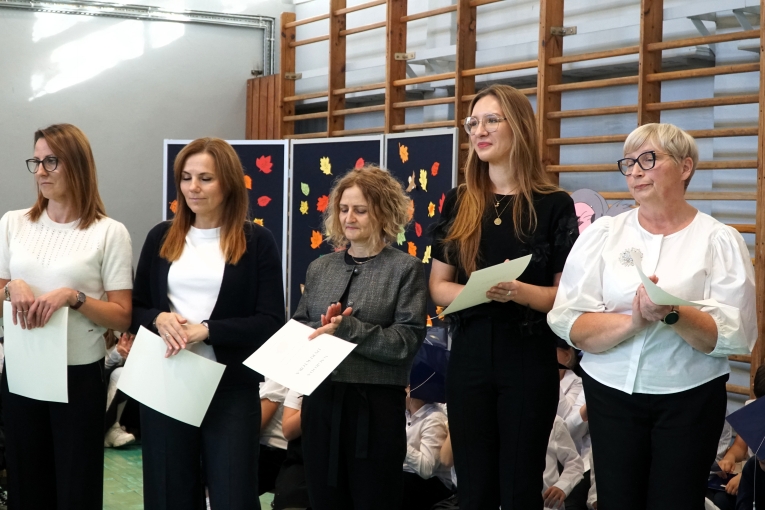 DZIEN NAUCZYCIELA I �LUBOWANIE KLAS PIERWSZYCH