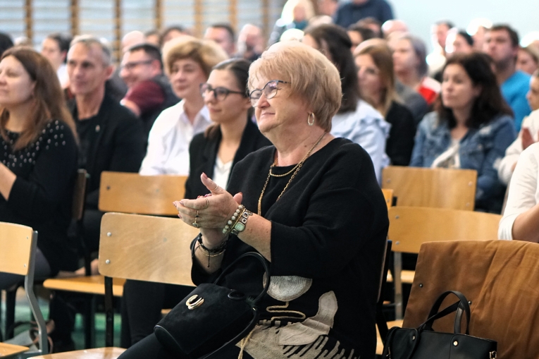 DZIEN NAUCZYCIELA I �LUBOWANIE KLAS PIERWSZYCH