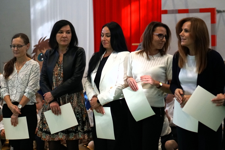 DZIEN NAUCZYCIELA I �LUBOWANIE KLAS PIERWSZYCH