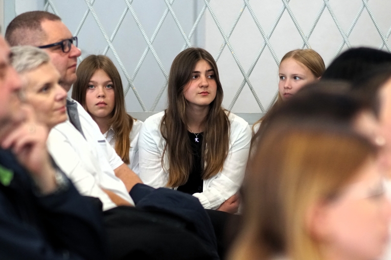 DZIEN NAUCZYCIELA I �LUBOWANIE KLAS PIERWSZYCH