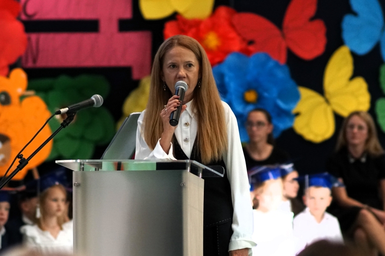 DZIEN NAUCZYCIELA I �LUBOWANIE KLAS PIERWSZYCH