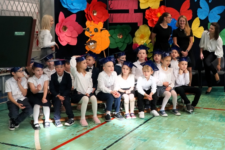 DZIEN NAUCZYCIELA I �LUBOWANIE KLAS PIERWSZYCH