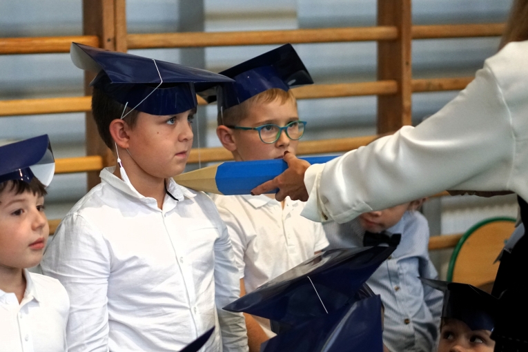 DZIEN NAUCZYCIELA I �LUBOWANIE KLAS PIERWSZYCH