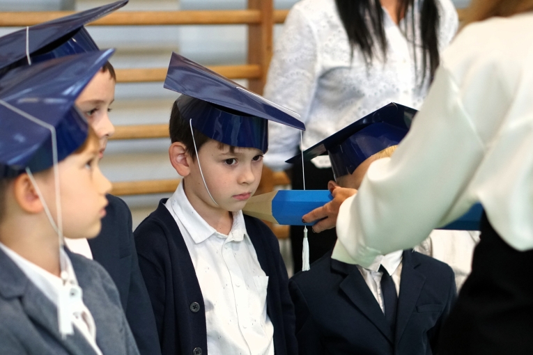 DZIEN NAUCZYCIELA I �LUBOWANIE KLAS PIERWSZYCH