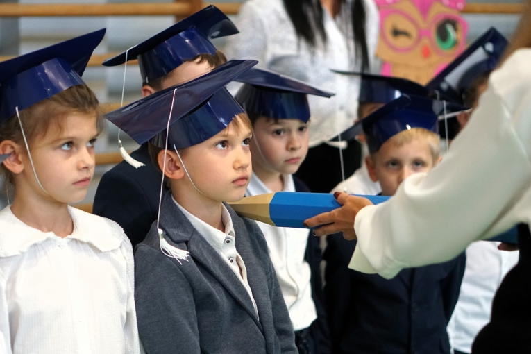 DZIEN NAUCZYCIELA I �LUBOWANIE KLAS PIERWSZYCH