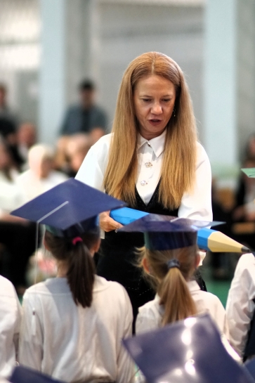 DZIEN NAUCZYCIELA I �LUBOWANIE KLAS PIERWSZYCH