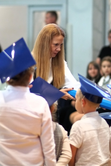 DZIEN NAUCZYCIELA I �LUBOWANIE KLAS PIERWSZYCH