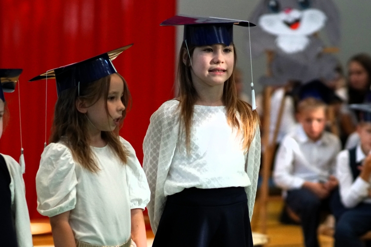 DZIEN NAUCZYCIELA I �LUBOWANIE KLAS PIERWSZYCH