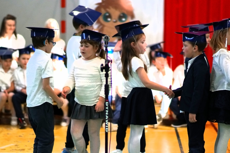 DZIEN NAUCZYCIELA I �LUBOWANIE KLAS PIERWSZYCH