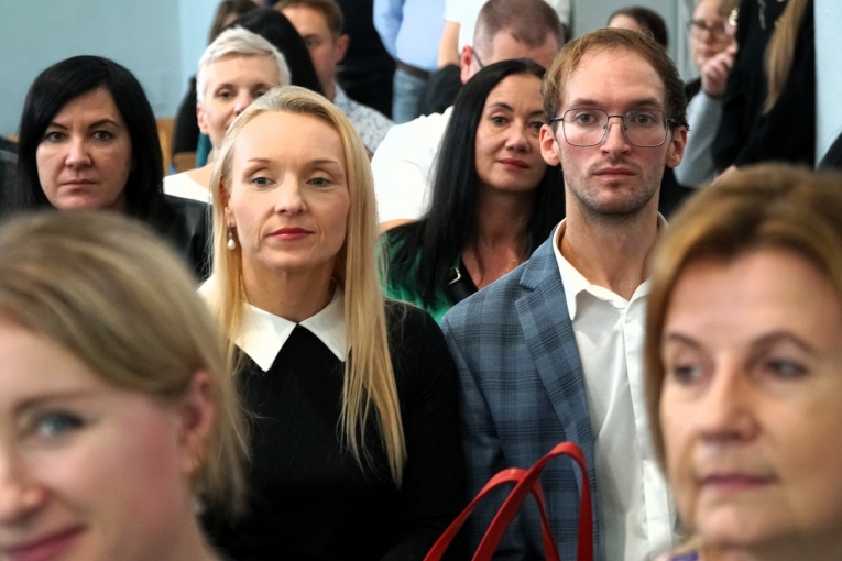 DZIEN NAUCZYCIELA I �LUBOWANIE KLAS PIERWSZYCH