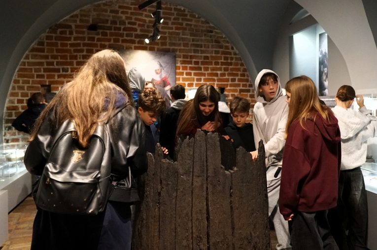 WYCIECZKA DO KOPALNI SOLI W K�ODAWIE I ZAMKU W ��CZYCY