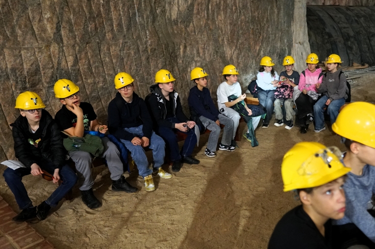 WYCIECZKA DO KOPALNI SOLI W K�ODAWIE I ZAMKU W ��CZYCY