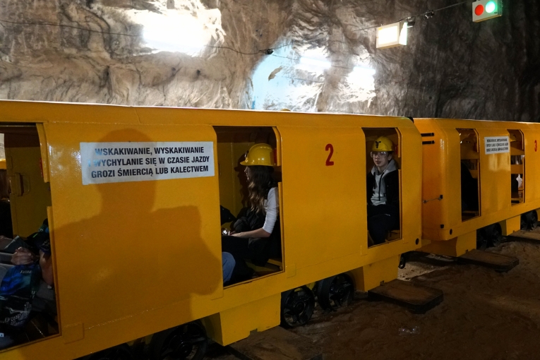 WYCIECZKA DO KOPALNI SOLI W K�ODAWIE I ZAMKU W ��CZYCY