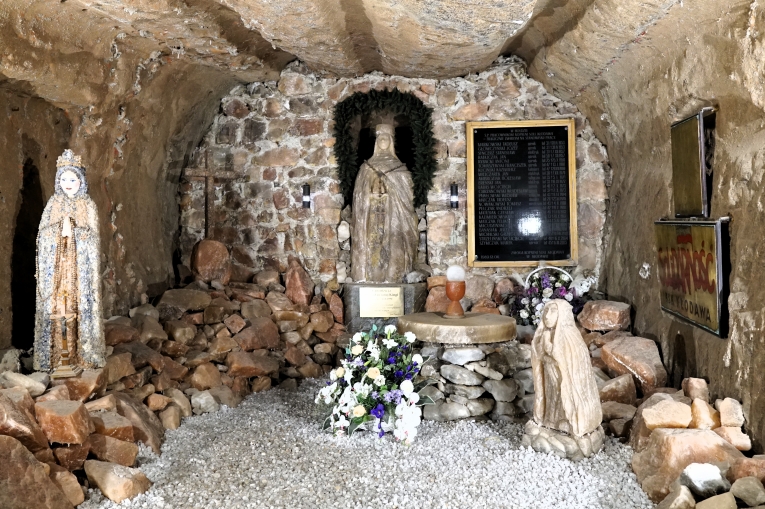 WYCIECZKA DO KOPALNI SOLI W K�ODAWIE I ZAMKU W ��CZYCY