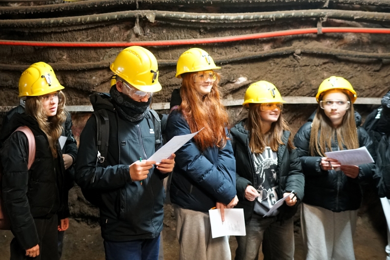 WYCIECZKA DO KOPALNI SOLI W K�ODAWIE I ZAMKU W ��CZYCY