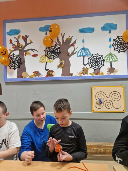 JESIENNE WARSZTATY KREATYWNO�CI DLA UCZNI�W Z SPE