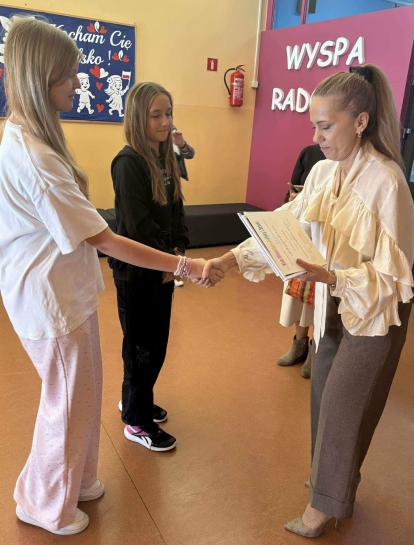 13.11 ROSTRZYGNI�CIE SZKOLENGO KONKURSU PIOSENKI PATRIOTYCZNEJ