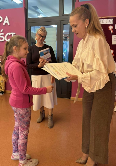 13.11 ROSTRZYGNI�CIE SZKOLENGO KONKURSU PIOSENKI PATRIOTYCZNEJ