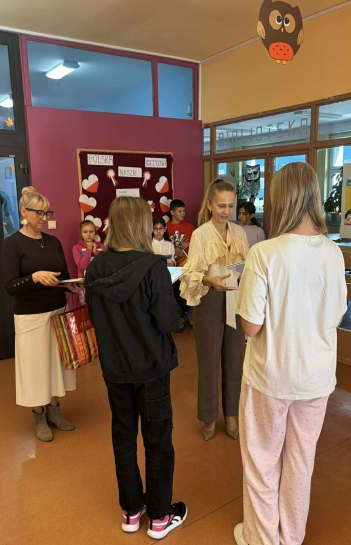 13.11 ROSTRZYGNI�CIE SZKOLENGO KONKURSU PIOSENKI PATRIOTYCZNEJ