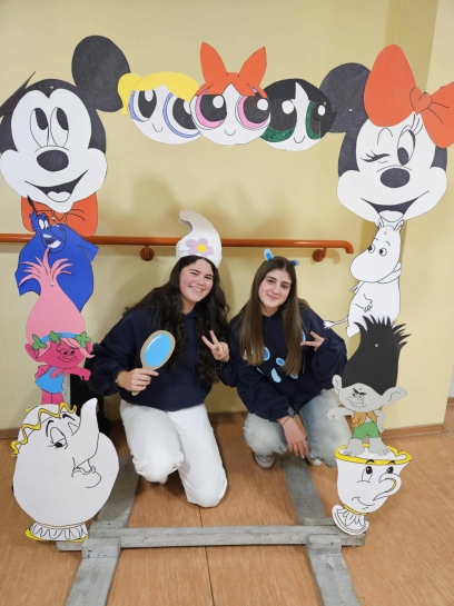 DZIE� POSTACI Z BAJEK