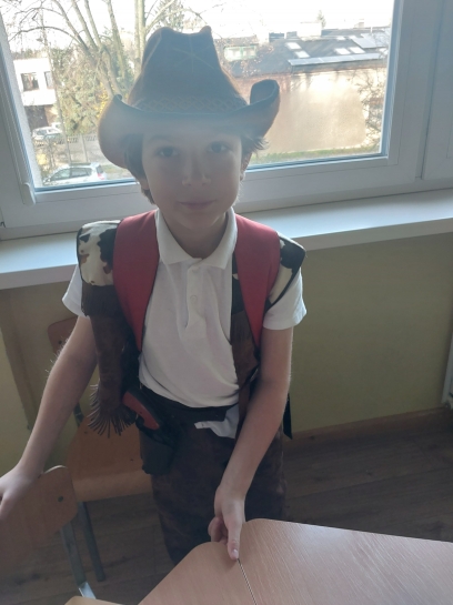 DZIE� POSTACI Z BAJEK