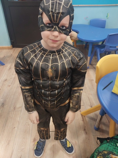 DZIE� POSTACI Z BAJEK