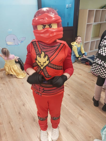 DZIE� POSTACI Z BAJEK