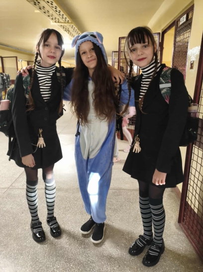 DZIE� POSTACI Z BAJEK