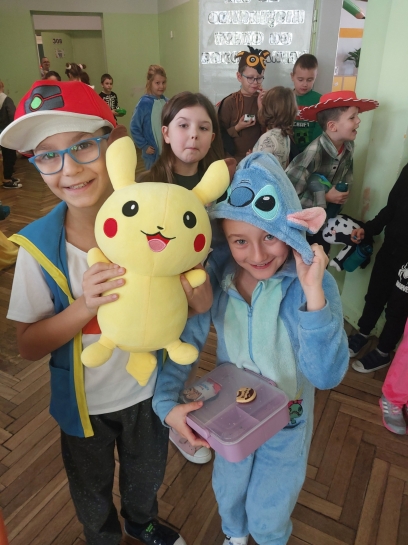 DZIE� POSTACI Z BAJEK