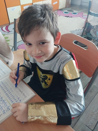 DZIE� POSTACI Z BAJEK