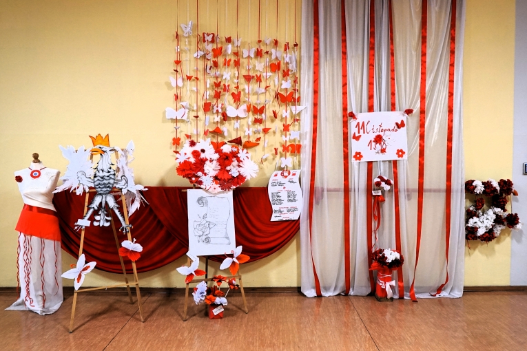 NARODOWY DZIE� NIEPODLEG�O�CI