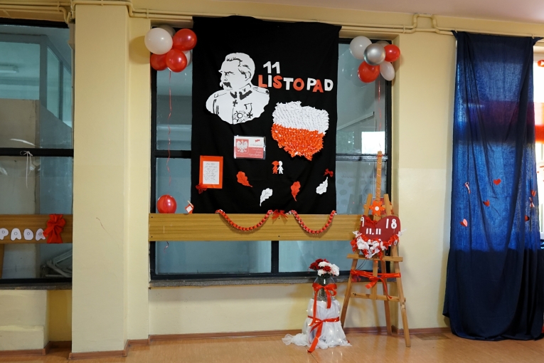 NARODOWY DZIE� NIEPODLEG�O�CI