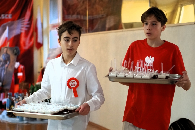 NARODOWY DZIE� NIEPODLEG�O�CI