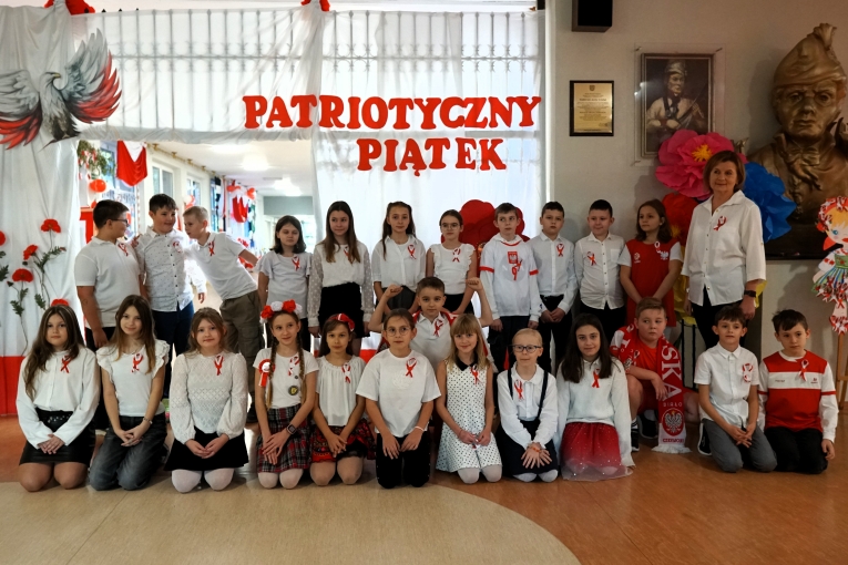 NARODOWY DZIE� NIEPODLEG�O�CI