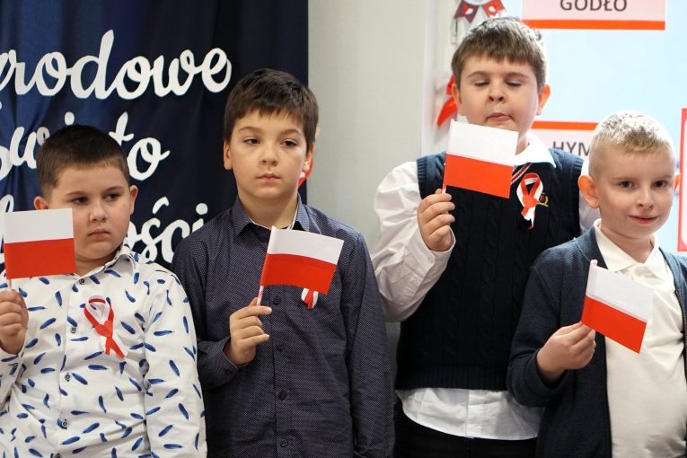 NARODOWY DZIE� NIEPODLEG�O�CI