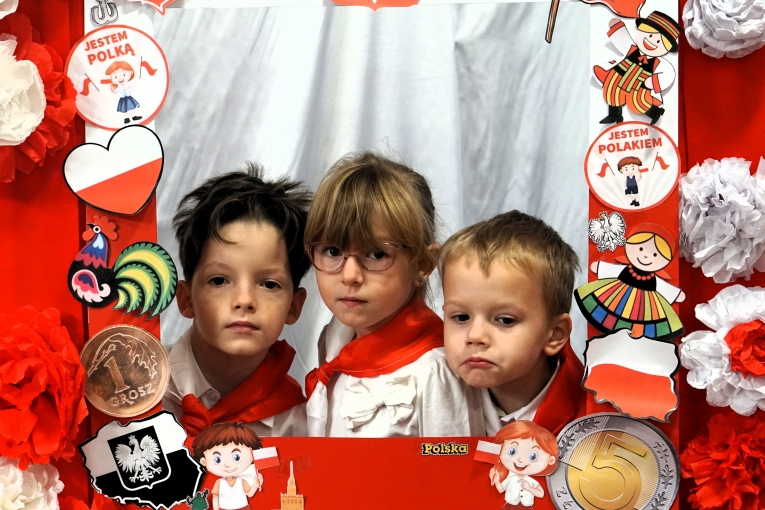 NARODOWY DZIE� NIEPODLEG�O�CI