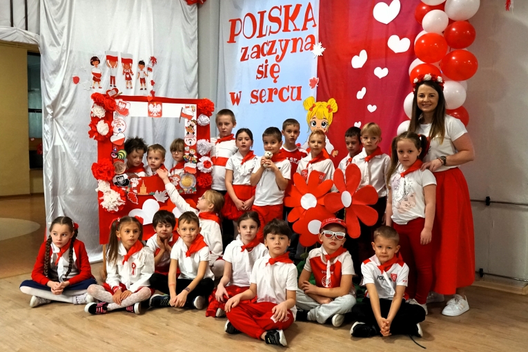 NARODOWY DZIE� NIEPODLEG�O�CI