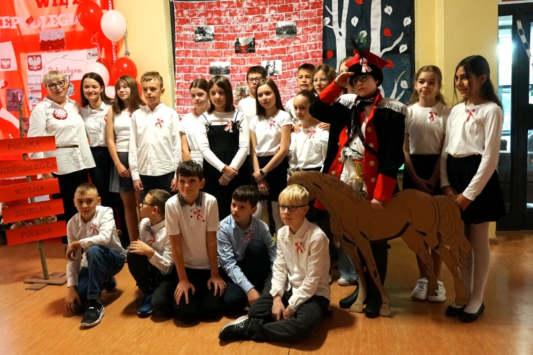 NARODOWY DZIE� NIEPODLEG�O�CI