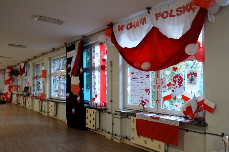 NARODOWY DZIE� NIEPODLEG�O�CI