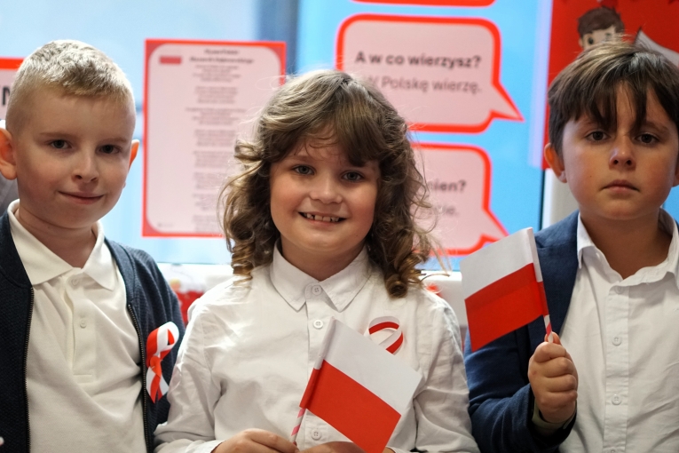 NARODOWY DZIE� NIEPODLEG�O�CI