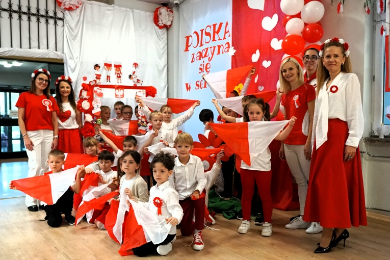 NARODOWY DZIE� NIEPODLEG�O�CI