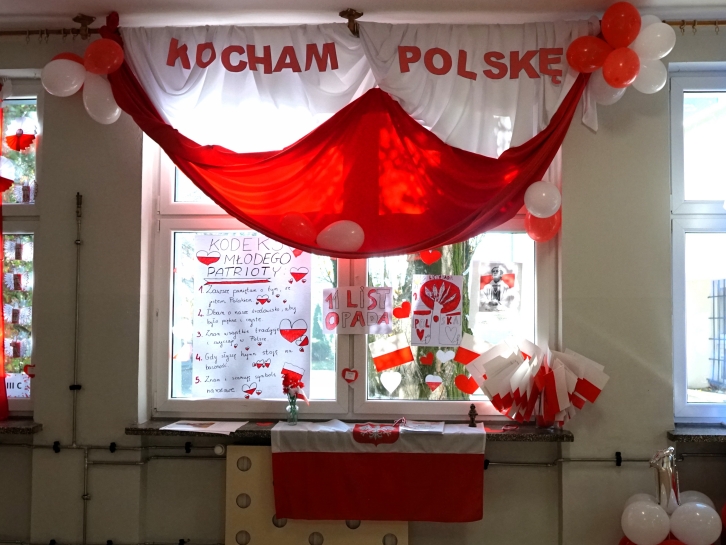 NARODOWY DZIE� NIEPODLEG�O�CI