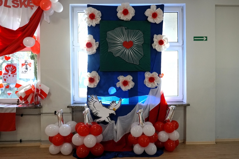 NARODOWY DZIE� NIEPODLEG�O�CI