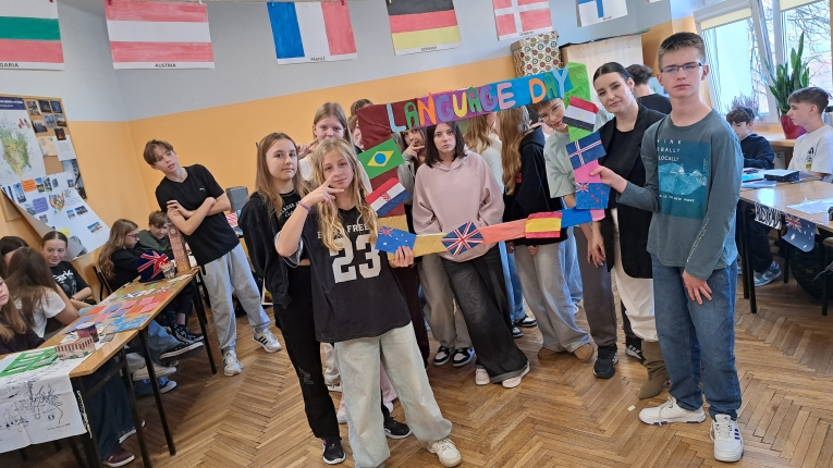 DZIE� J�ZYK�W OBCYCH