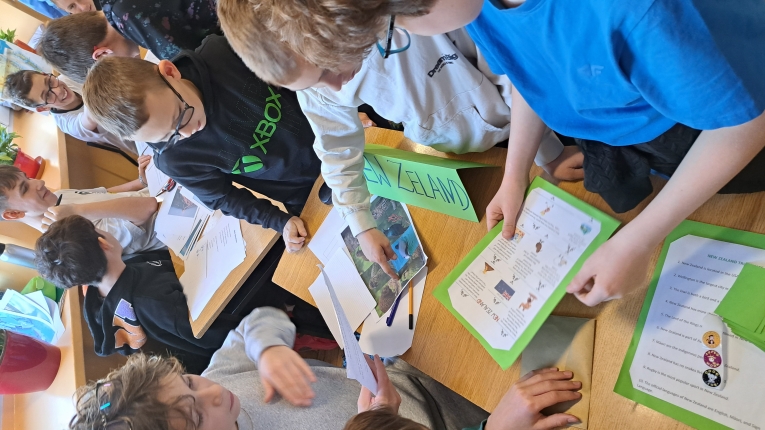 DZIE� J�ZYK�W OBCYCH